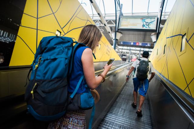 UEFrance's tweet photo. 🚄 A partir de mardi, nous offrirons à 15 000 Européens de 18 ans la possibilité de partir à la découverte de leur continent 🇪🇺

Pour s'inscrire, c'est par ici ! → https://t.co/e7ooSaG8tF  #DiscoverEU https://t.co/XP5aNLCd8i