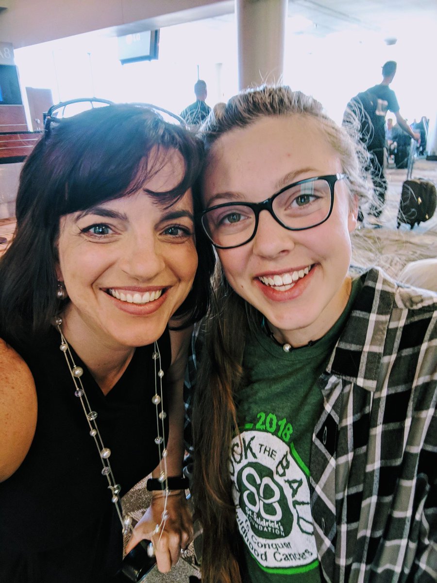 caron_peck's tweet photo. Love finding my adventurous Warriors in random places! #ConcourseA #nashvilleinternational @annabrownfour @rhs_stuco19 https://t.co/DFUuCvUL9p