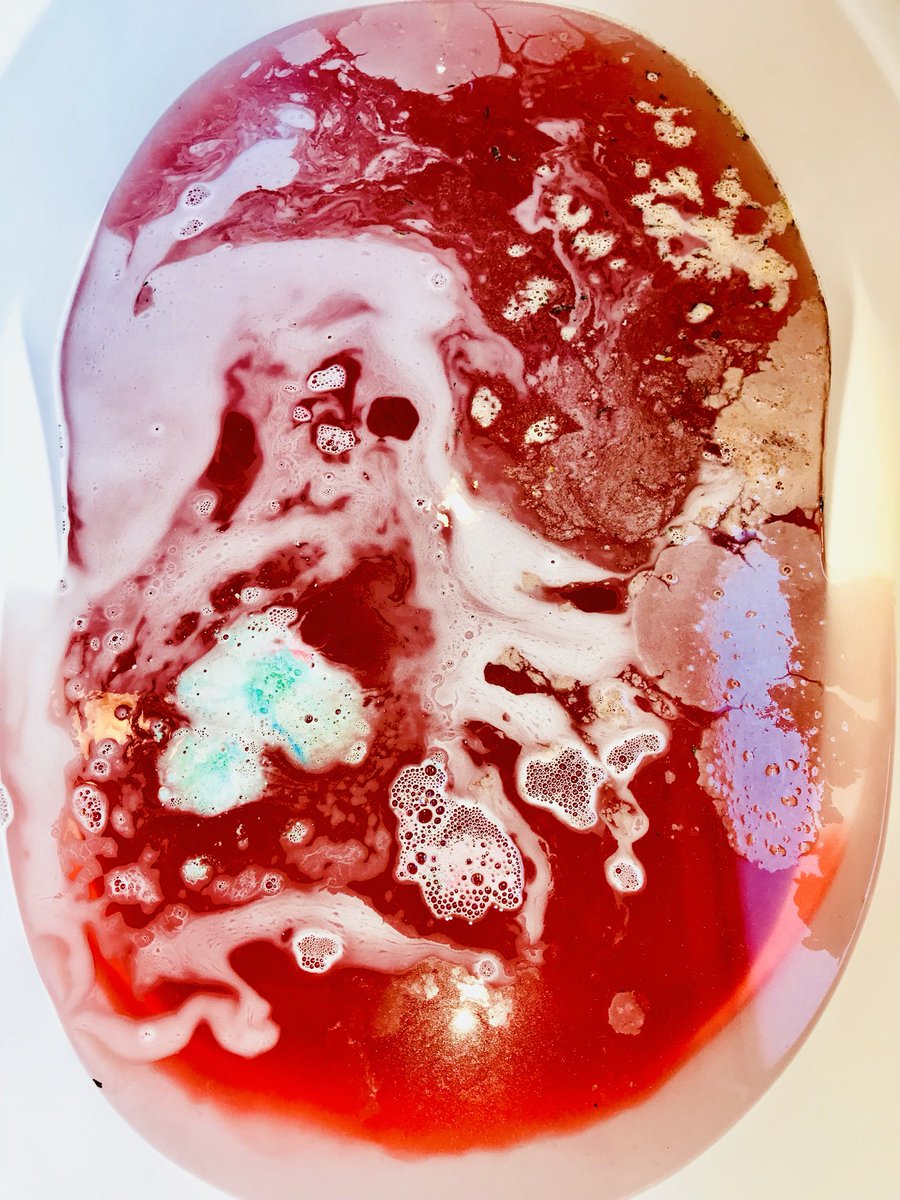 LaredoLushies's tweet photo. Follow us on Instagram @laredolushies for more #bathart #lush #lushcosmetics #lush #lushlabs #art #laredolushies #bath #bubblebath #Instagrammer #lushbath https://t.co/JucrJlHNFw