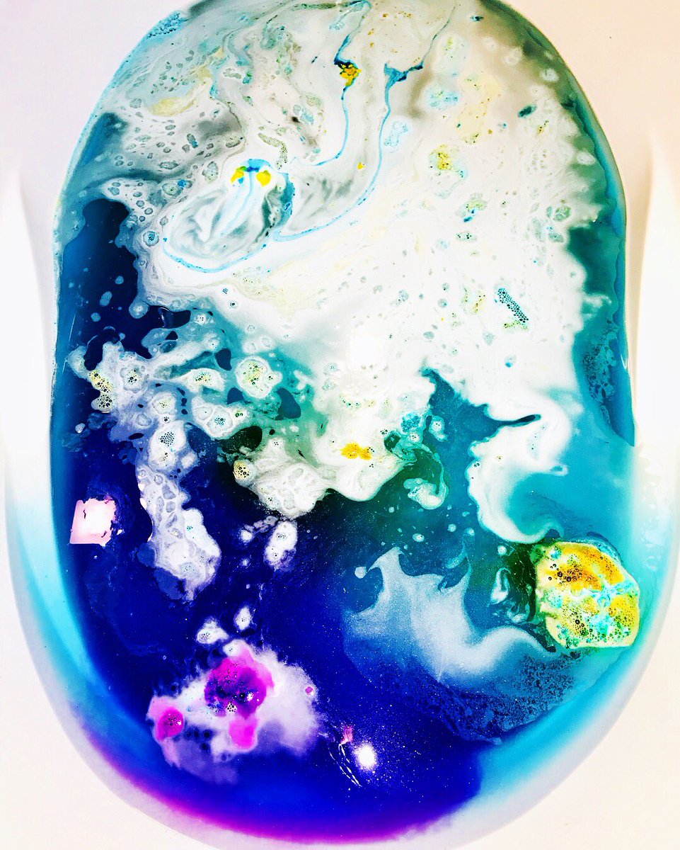 LaredoLushies's tweet photo. Follow us on Instagram @laredolushies for more #bathart #lush #lushcosmetics #lush #lushlabs #art #laredolushies #bath #bubblebath #Instagrammer #lushbath https://t.co/JucrJlHNFw
