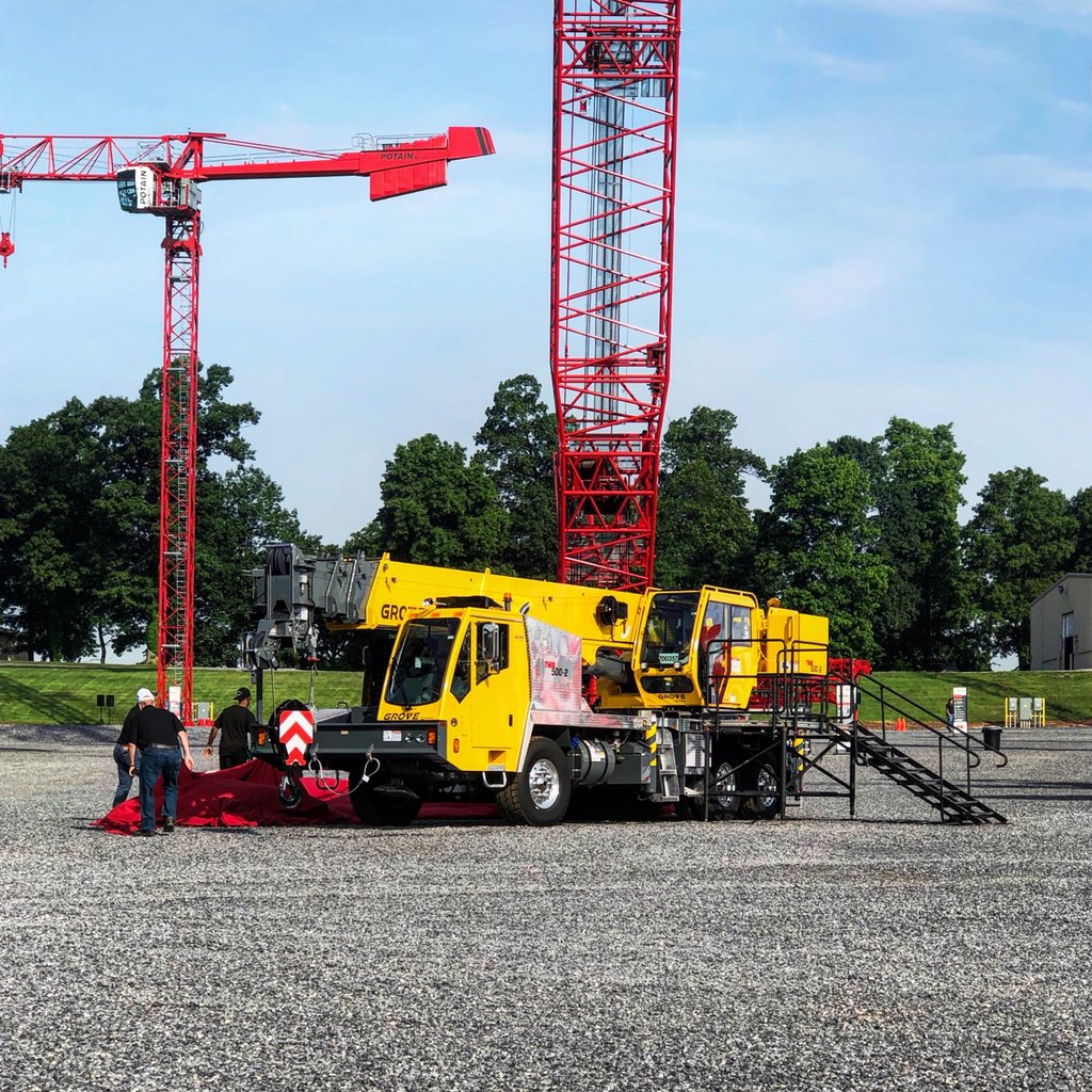 Manitowoc TMS 500-2 Truck Crane seen for the first time at Manitowoc Crane Days #therevolutionisreal #manitowoccranes #truckcranes #chasingcranes #cranedays2018