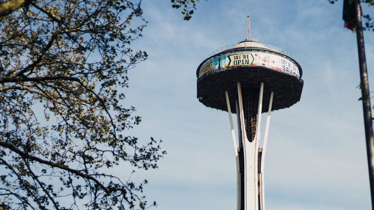 SheratonSeattle's tweet photo. A trip to the top is in order. The largest renovation in the @space_needle's 56-year history is nearly complete!

photo: Instagram/fallonlyles https://t.co/LkT4ktKwyO