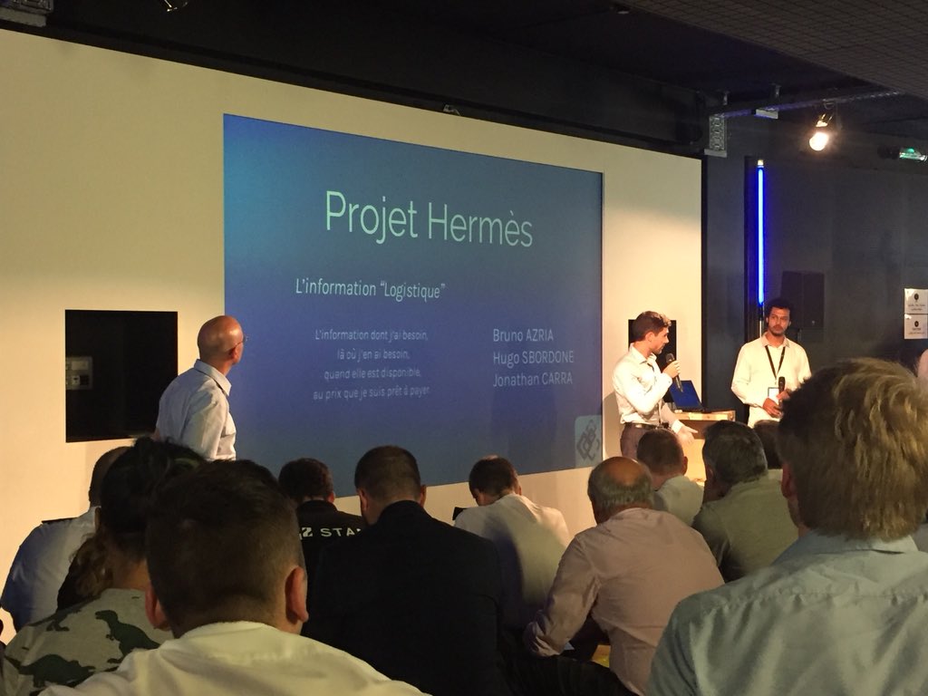 thalesgroup's tweet photo. [#HackathonMarine2018] Projet Hermès pour simplifier l’accès aux informations essentielles quand vous êtes en mer. @MarineNationale @Matrice_io @42born2code https://t.co/cqS4pOpSNu