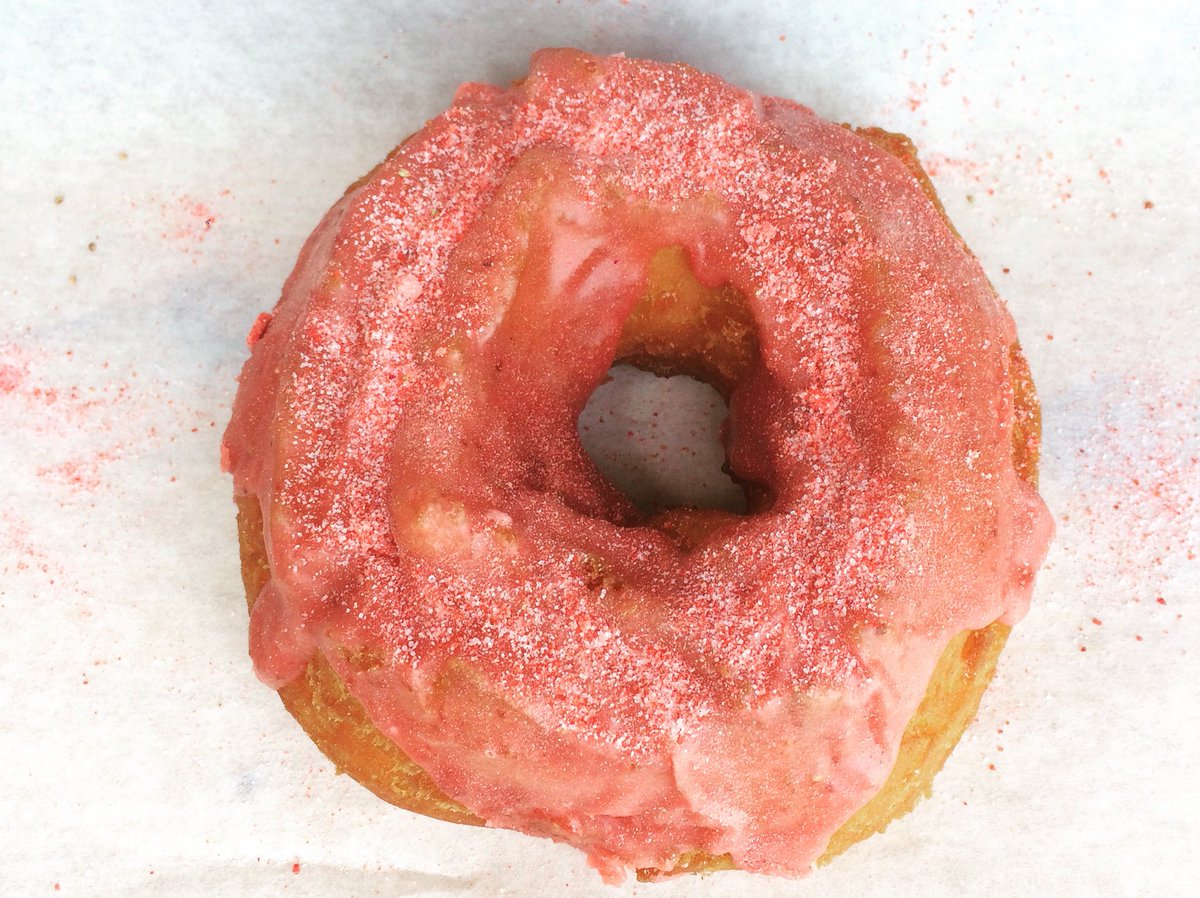 GluttonyPDX's tweet photo. Our Strawberry Donuts are handmade. Dipped in an organic fresh strawberry glaze, sprinkled with a strawberry dust. 
#pdxeats #pdxdonuts #donuts #pdxfood #pdxfoodcarts https://t.co/BvW79fweFP