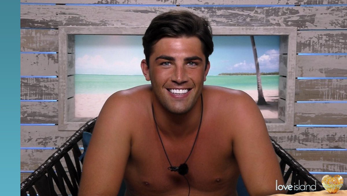 RT if Jack's teeth are brighter than your future. #LoveIsland