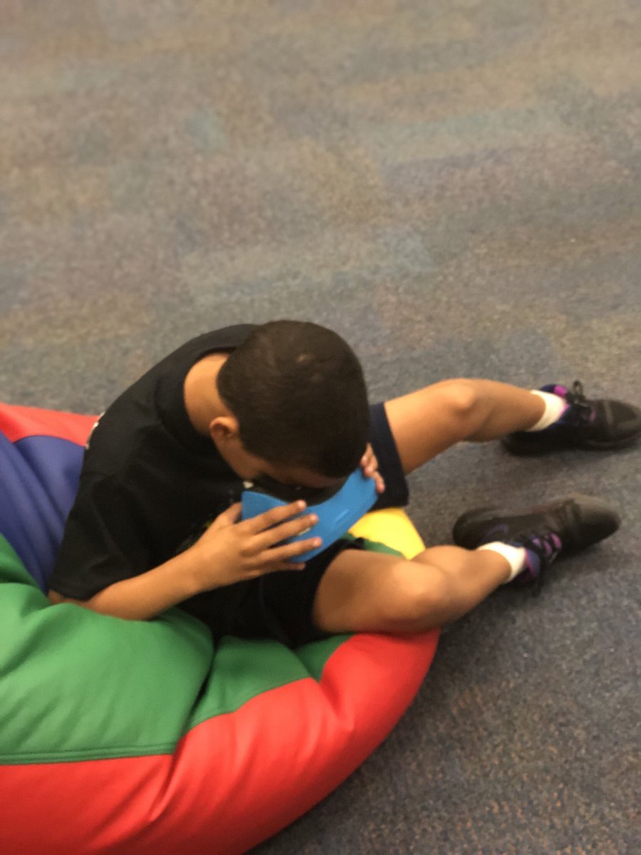 jqjoyner1's tweet photo. So much learning going on! #BuggByDesign #BuggExpo https://t.co/2S24msQZr2