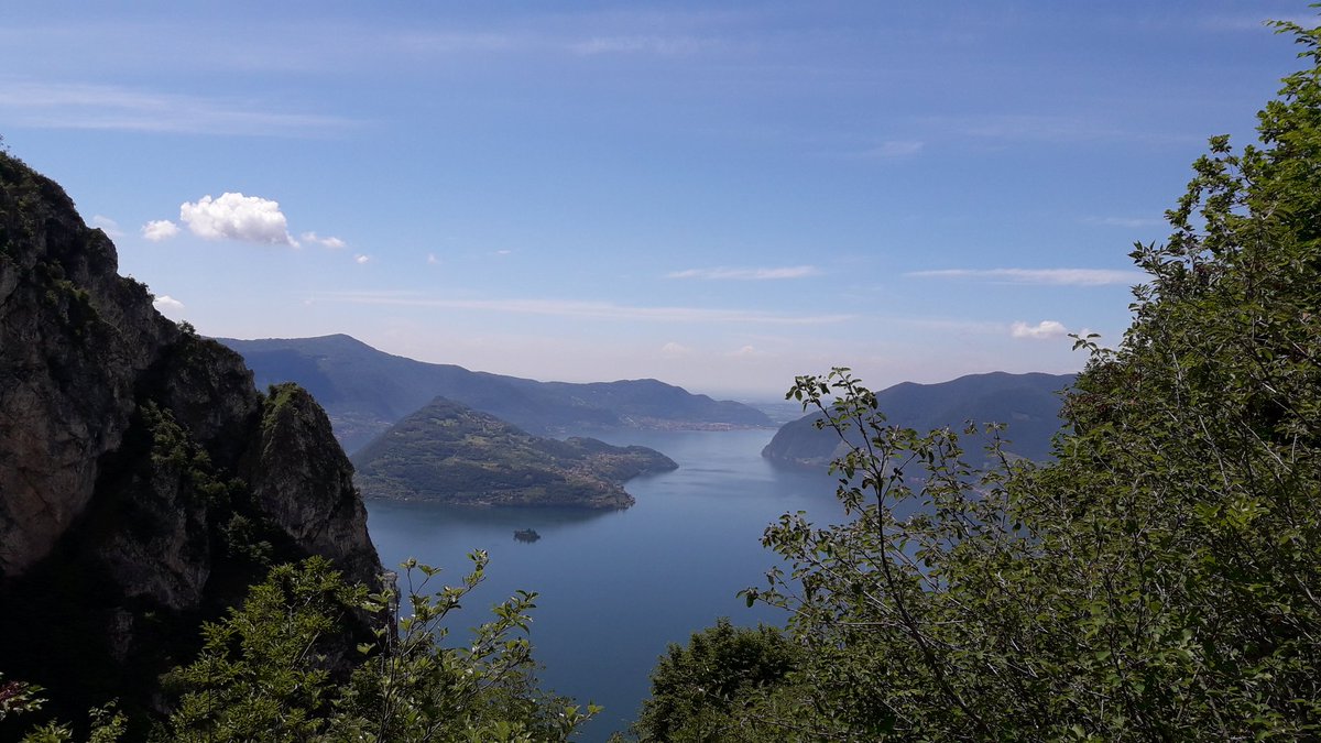 staffa126's tweet photo. #iseolake #passeggiateinmontagnavistalago #corna30passi https://t.co/lLk6TRkSFG