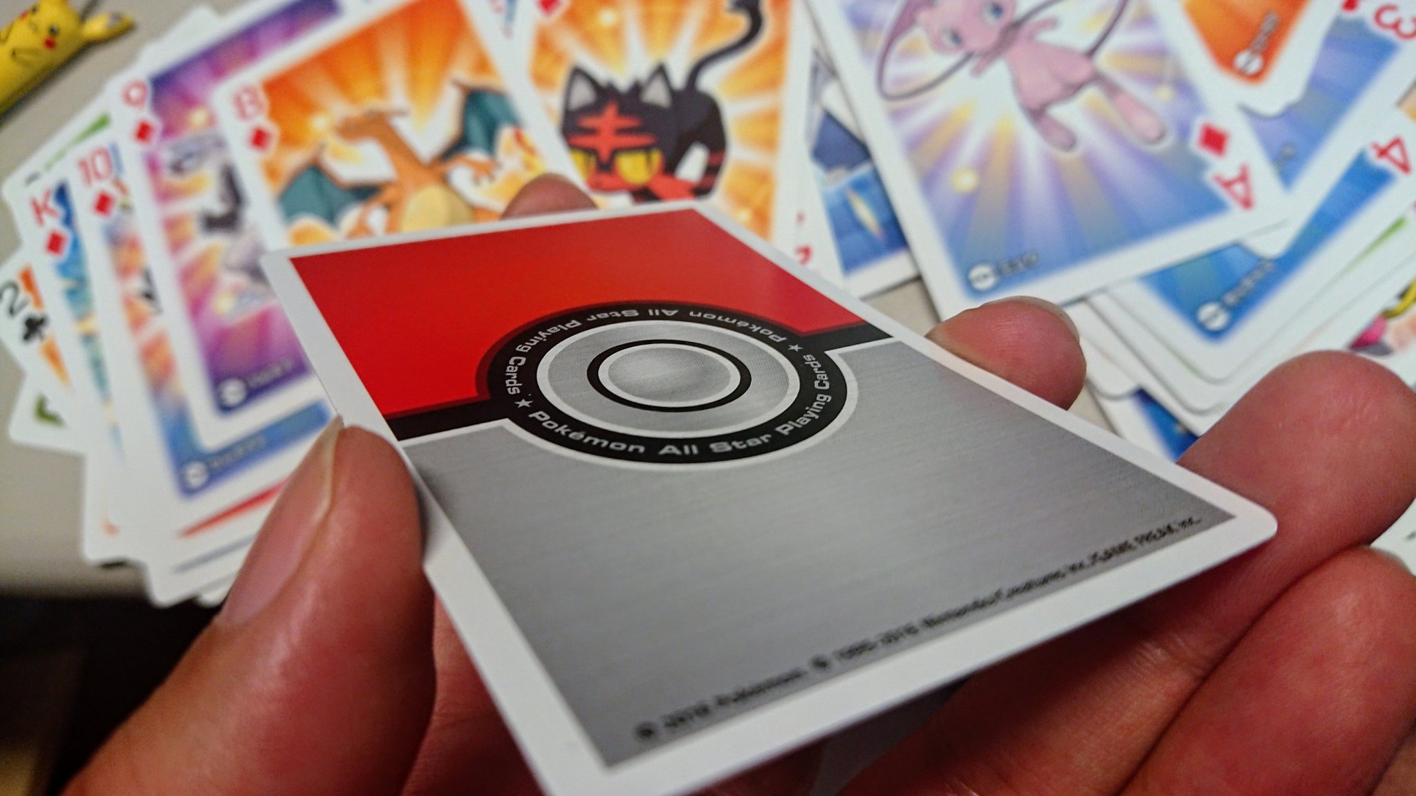 猫うどん モンハンライズ ポケモンオールスタートランプ中身はこんな感じ O W O カードは表面がスベスベし若干固い そういや任天堂は花札の会社でしたねw ポケモン ポケモンgo ポケモンウルトラサンムーン