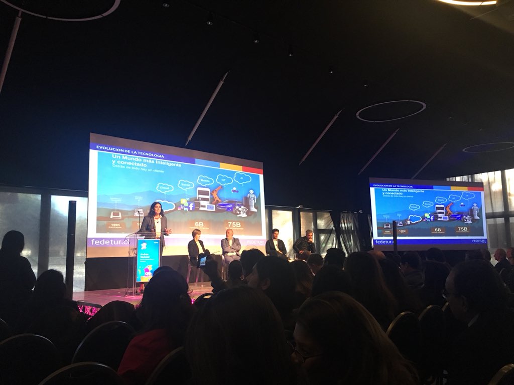 QuintaEmprende's tweet photo. “Uno de nuestros grandes desafíos es la transformación digital de nuestra industria” - Andrea Wolleter (@awolleter), Directora Ejecutiva @FEDETUR_Chile, en #22ee @encuentrocrcp @CRCPValpo https://t.co/cWCuuuO4Zy