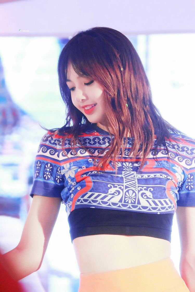 Angirmaa17's tweet photo. BEAUTIFUL 😍😍😇😇🤩🤩 
#BLACKOINK #BLINK #LISA https://t.co/ZYOl3rAE4B