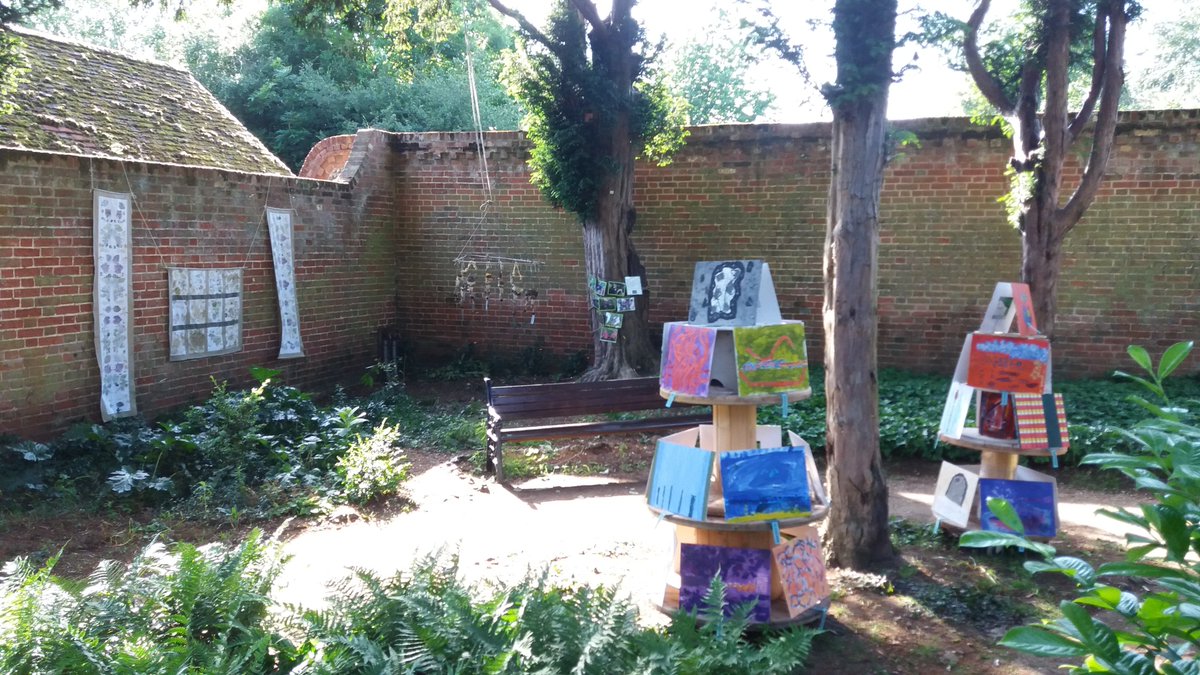 GardenBridgeEnd's tweet photo. #offbeatonrhythm here @GardenBridgeEnd, contrasting our historic landscape with edgy, fresh and inspiring artwork from @SPFSchools. Thank you to Katy Bootman. #SaffronWalden https://t.co/2cETQl3Fb9