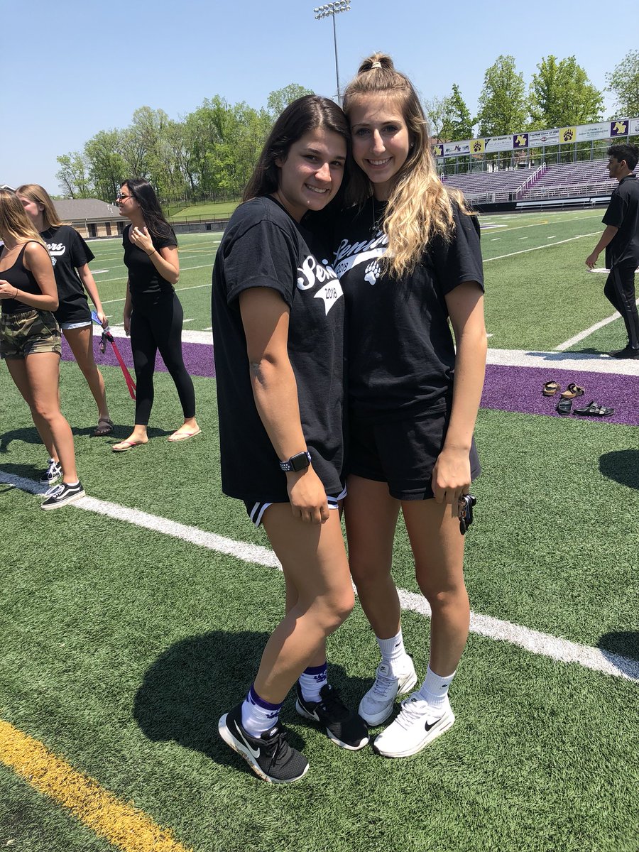 krista_harbart's tweet photo. Happy birthday honey. Love you so much. Don’t party to much tonight 💖🔞🔞🎉🎊🎁 @micaelagurka https://t.co/toEHeo2Nc5