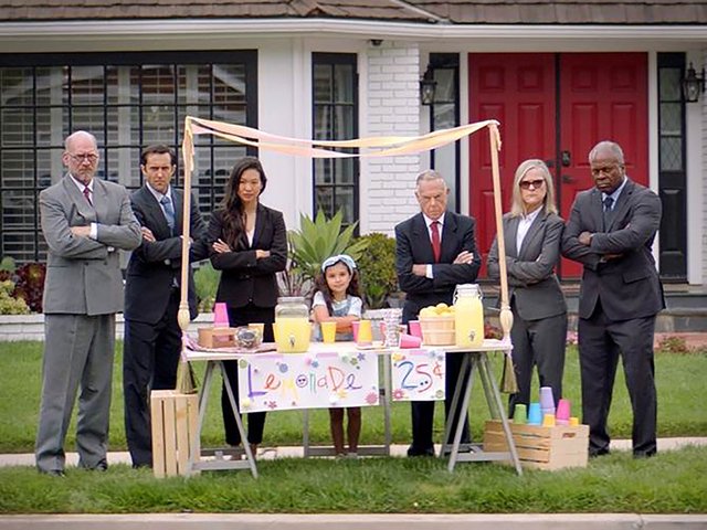 wxyzdetroit's tweet photo. Country Time Lemonade to help pay fines, permit fees for kids' lemonade stands. https://t.co/eDSgWSqYkb https://t.co/wM1gptP0wi