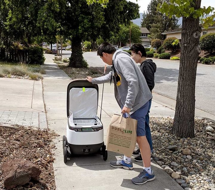 Xav_DigitalMind's tweet image. #Selfdrivingrobot delivery startup #StarshipTechnologies raises $25 million buff.ly/2M3VHkq