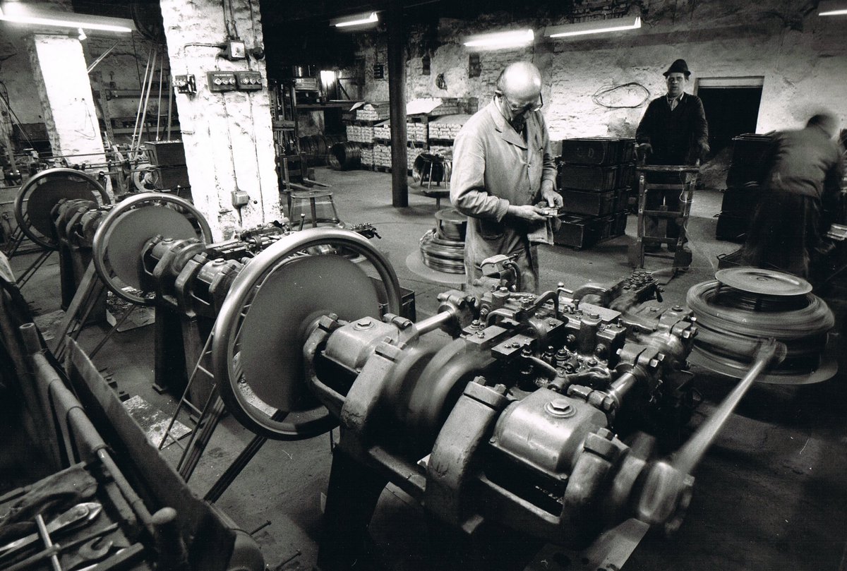 Altonale 2018 #AltonaMachtAuf wir sind dabei und es wird laut. #StadtteilarchivOttensen Zeißstraße 28 #achterJuni ca. 20.30 Uhr Foto #MichaelKröger Maschinensaal der #DrahtstifteFabrik, 1982