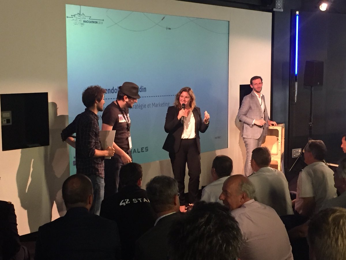thalesgroup's tweet photo. [#HackathonMarine2018] Et en deuxième place c’est l’équipe Prevsion ! https://t.co/9QszcB2Jrj
