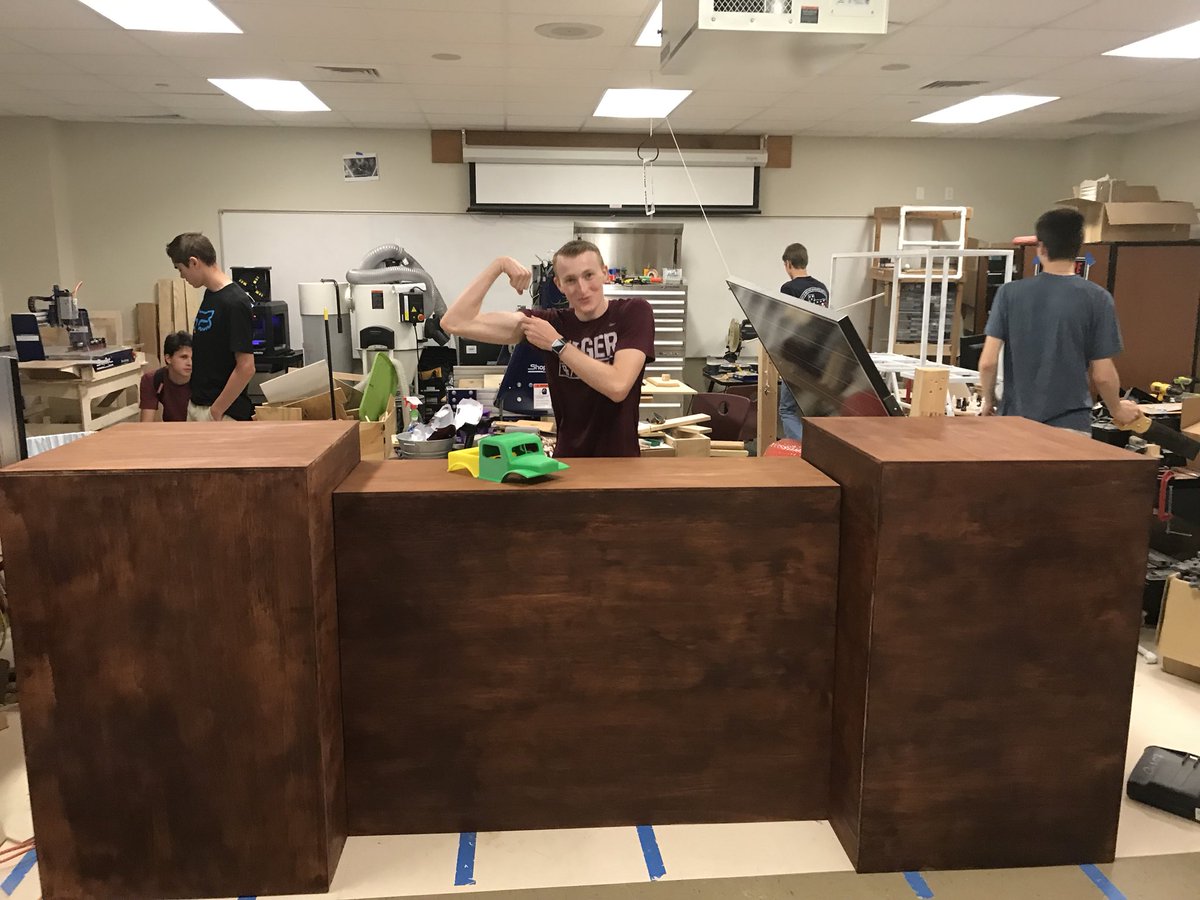 DS_TurboTigers's tweet photo. Flexin’ on y’all with the new booth #dsturbotigers #dshs https://t.co/fNMyBtupuj