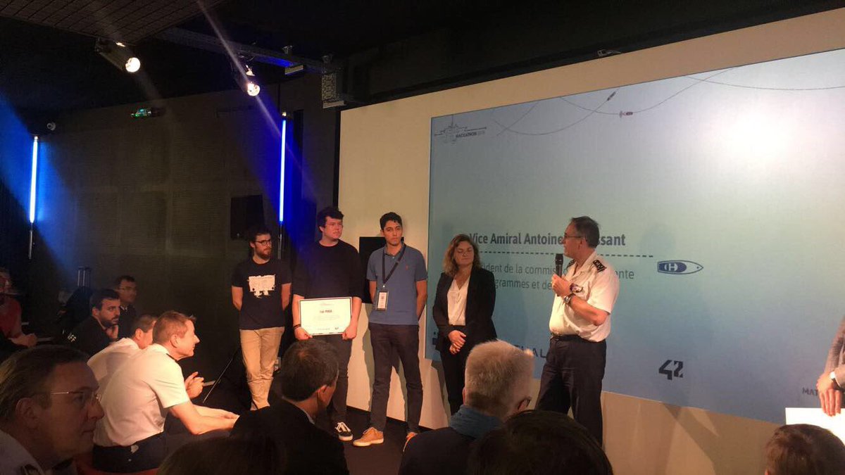 ThalesCareers's tweet photo. Félicitations à l’équipe gagnante du #hackathonmarine2018 ! Sea Trust et sa solution pour développer le cloud de la mer ! 🌊👨🏼💻👩🏻💻 @42born2code @MarineNationale https://t.co/HZLpbCXXt4