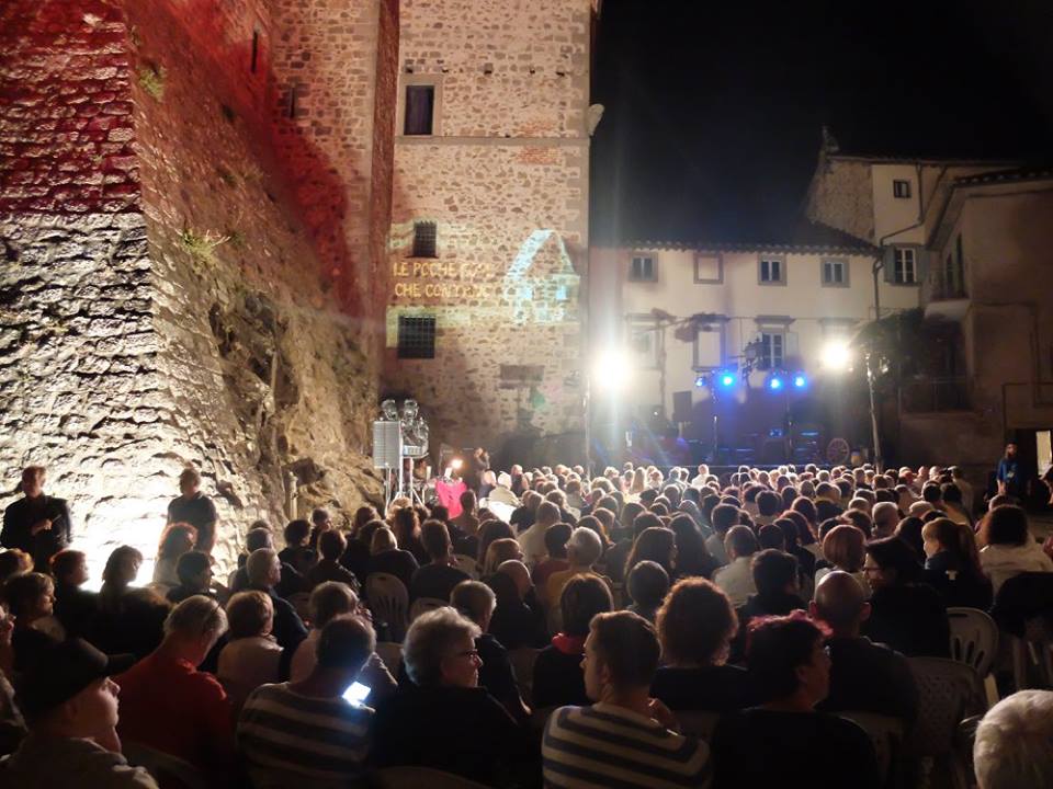 #aspettandoNarrastorie
Stiamo lavorando a Narrastorie 2018!
A breve il programma e le date per la terza edizione del #festival del racconto di strada diretto da Simone Cristicchi.

#narrastorie #teatro #eventi #arcidosso #toscana #cristicchi #cultura #simonecristicchi #amiata