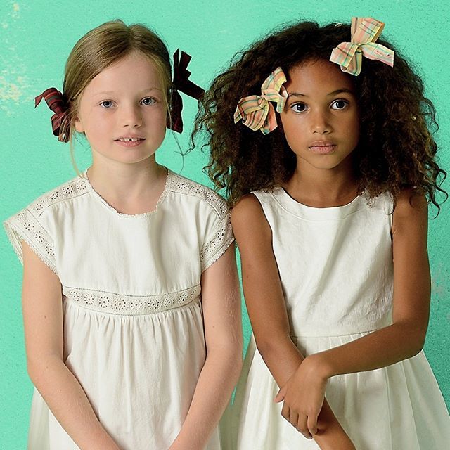 _BONPOINT's tweet photo. Craving for these two beautiful little girls π #bonpointss18 #summer18 #ss18 https://t.co/hS9W4B6OnS
