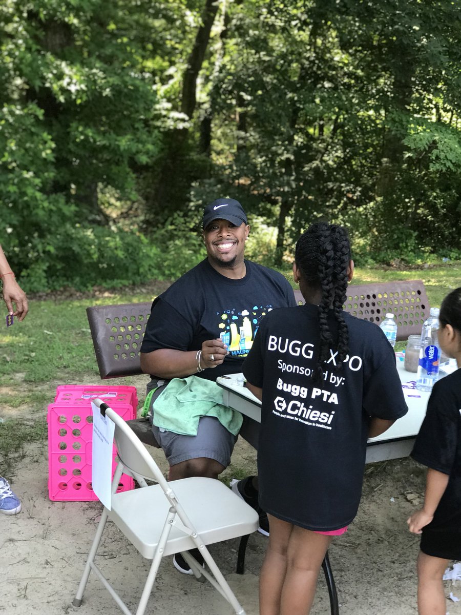 Dbennett2D's tweet photo. @ChiesiUSAInc #Buggexpo #FieldDay #BuggbyDesign Thanks Chiesi https://t.co/MZxDjHLKOc