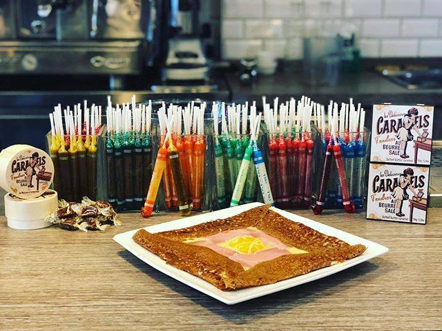 baiecamp's tweet photo. Le saviez- vous ?
🍭Les Niniches sont une spécialité gourmande de La maison d'Armorine, l’unique confiserie artisanale de Bretagne, depuis 1946 à Quiberon 🍭

La Maison d'Armorine - Les Niniches
#confiserie #quiberon #sucette #niniche https://t.co/F4HSDuK9eK