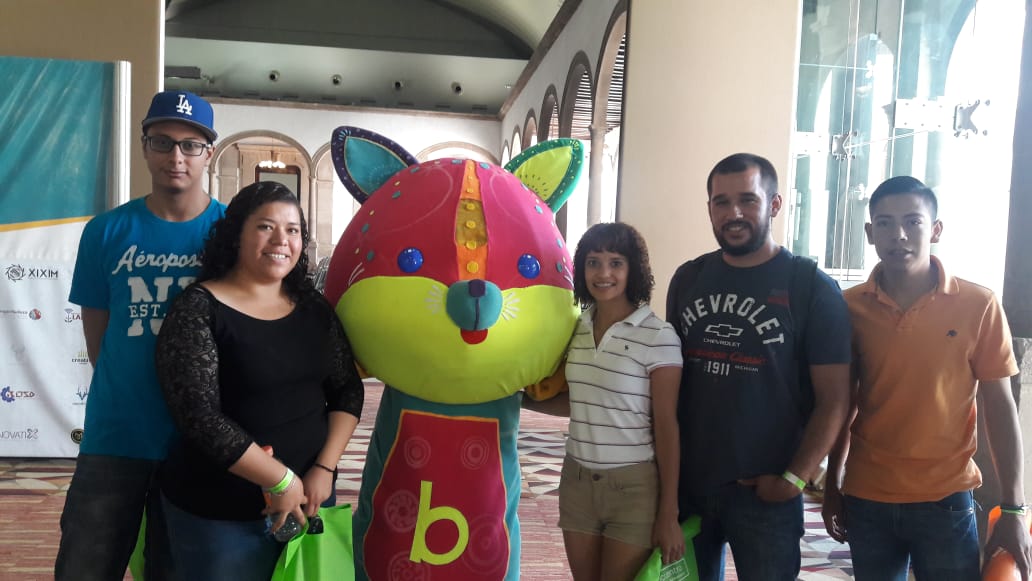 UTRodeo1's tweet photo. Alumnos y docentes de #TICS, participaron en el 1er. #BitCamp2018 en  #Durango. Donde participaron en talleres y conferencias. Siempre con el apoyo de la Rectora @SSicsik y docentes de la carrera.
@CoorUTyP @SEED_Dgo @ruben_calderonl https://t.co/TtOyesKqEL