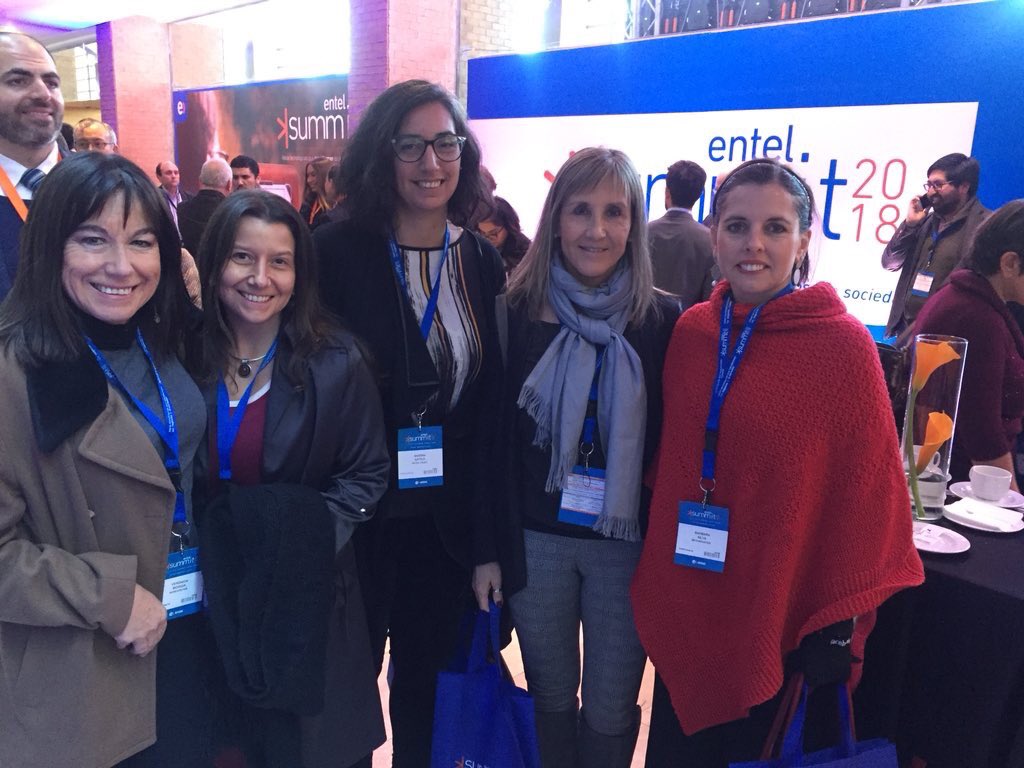 redmad_chile's tweet photo. Socias Red MAD presentes en el encuentro #entelSummit2018! Aprendiendo sobre los nuevos desafíos y oportunidades que ofrece la revolución digital. #MujeresDirectoras #WomenPower https://t.co/yD7aayGb40