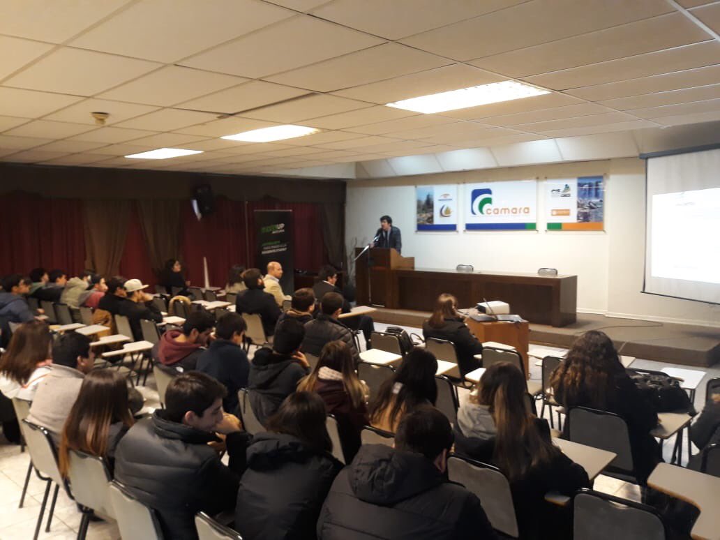 INCUBAUDEC's tweet photo. Ayer nuestro Coordinador Level Up estuvo en #LosÁngeles junto a nuestros amigos del Hub Digital #BioHIC de @everis_latam hablando sobre innovación y cómo postular a nuestro nuevo concurso #LevelUpAcelera, que busca apoyar emprendimientos hasta con 60 millones de pesos! https://t.co/ZkOj8eK4HN