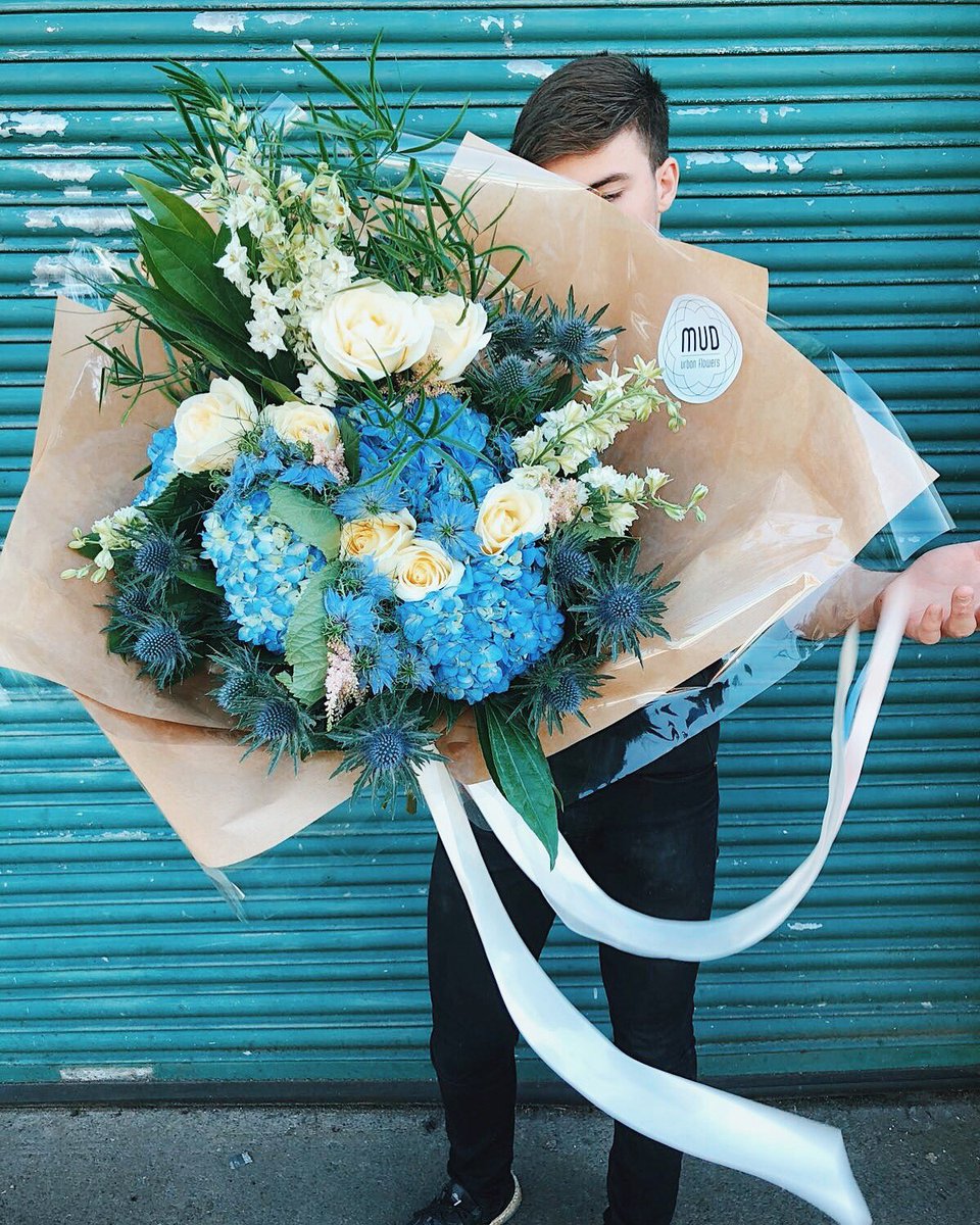 mudurbanflowers's tweet photo. This next bespoke tho 💎✨🙌🏻 #whoop #bbywantsbespoke ORDER BESPOKE MON-SUN FROM £79 INC DELIVERY TO ALL EH POSTCODES. #edinburgh #edinburghflorist https://t.co/U4BcbticiH