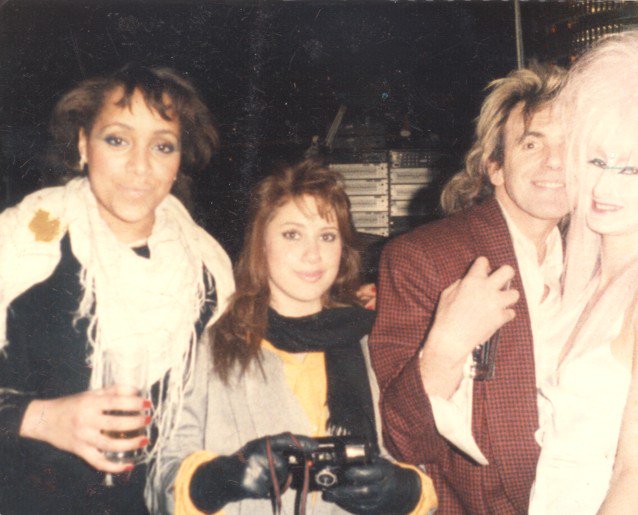 KIMORELLA's tweet photo. ...late, late one night in a London Night club with the owner of #Stringfellows...
#RIPPeterStringfellow
#peterstringfellow #stringfellows #nightlife #coventgarden #london @BigAppleBrits https://t.co/6ebMcAUyvi