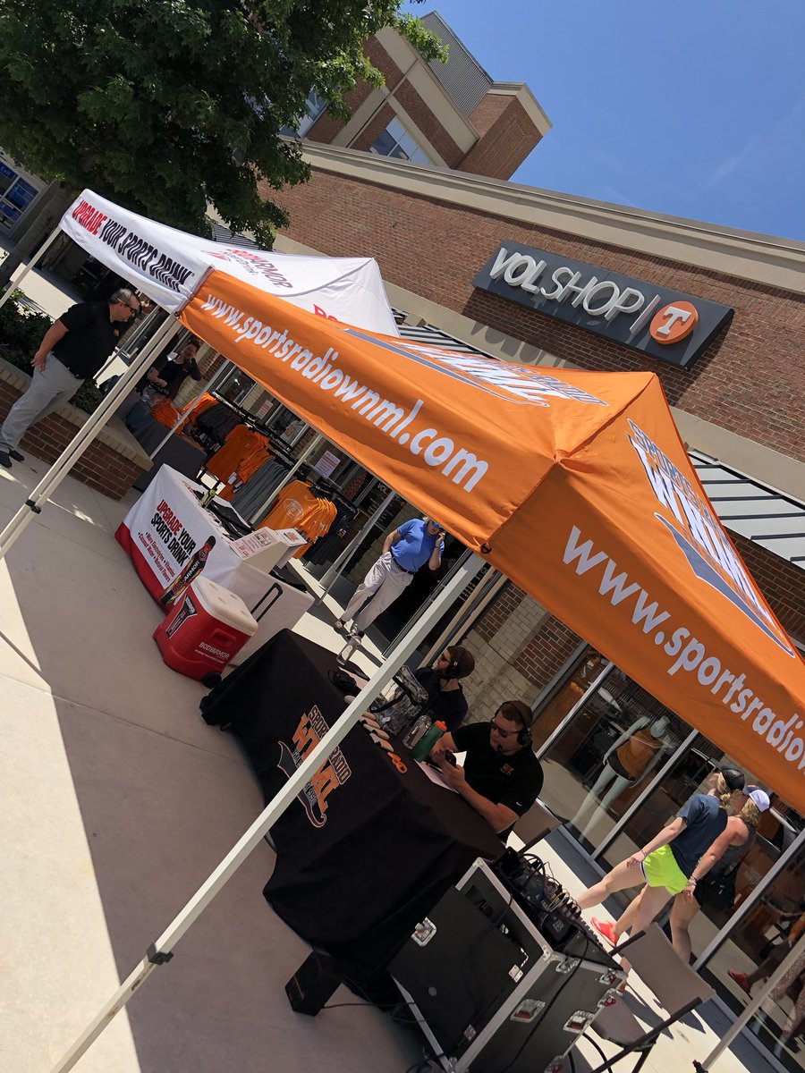 UTVolShop's tweet photo. Stop by the #UniversityCommons location and register to win some goodies from @SportsRadioWNML. Here from 12-3! Other specials IN-STORE! #ComeSeeUs #VFL #GBO https://t.co/k5hsGGvhda