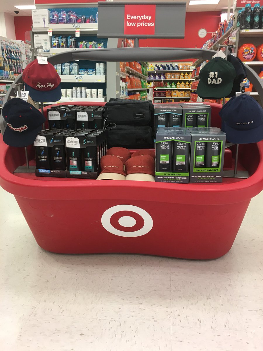 DanielleS680's tweet photo. Baskets for Father’s Day are all set!! ETL @axyupanqui  and I make a pretty good team! #fathersday #fathersdaygifts #target #TargetStyle #TargetRunandDone #T2324 #GoodFellow #harrys #dove #timex #axe https://t.co/VrBDyKNiX6