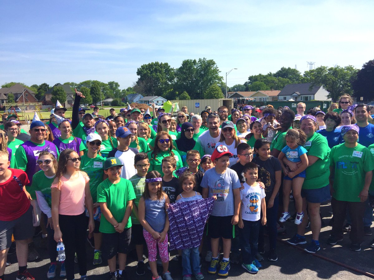 Look at all these happy kids! Thanks <a href="/ESPNCitizenship/">ESPN Citizenship</a> for bringing PLAY to <a href="/DisneyCSR/">Disney CSR</a>’s Global Week of Service, celebrating 35 years of Disney #VoluntEARS! And thanks to @espngolic &amp; @espngreeny for bringing this playground to <a href="/MaddockSchool/">Maddock School</a> #playmatters