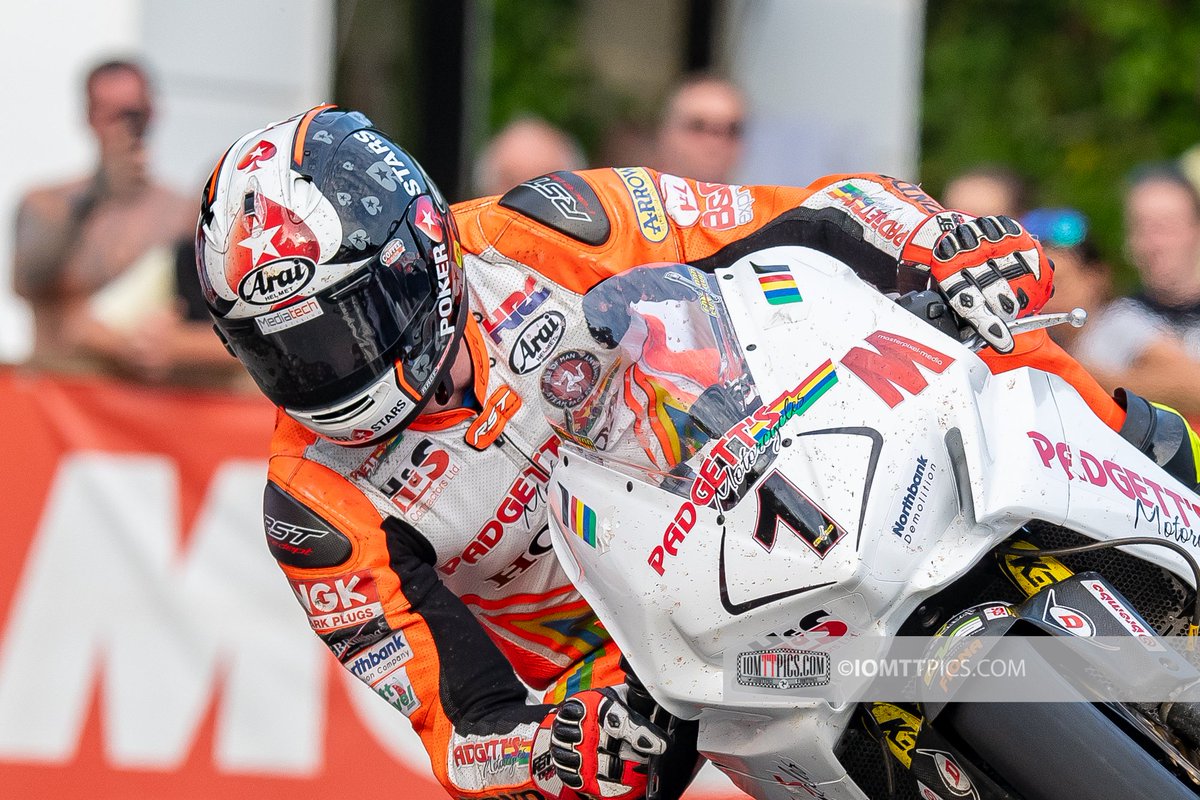 Conor Close-Up! <a href="/ConrodIOM/">🇮🇲🇮🇲Conor Cummins🇮🇲🇮🇲</a> <a href="/PadgettsRacing1/">Padgetts Motorcycles</a> <a href="/Conrods74/">🇮🇲🇮🇲Conrod’s🇮🇲🇮🇲</a> @rst_motodirect <a href="/MasterpixelMPM/">Masterpixel Media</a>