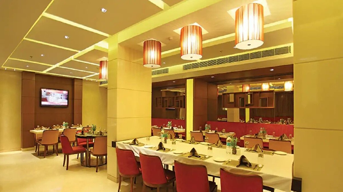 truelocalz's tweet photo. #Have a #visit at Ambrosia Golden Palms & you will #never #have an end of #your #weekend. #Write #review @ https://t.co/Kx0wHF3iho
#TrueLocalz #restaurants #weekendspecials #hotel #luxurylifestyle #citylife #foodie #family #memorable https://t.co/xYyT50zFw8