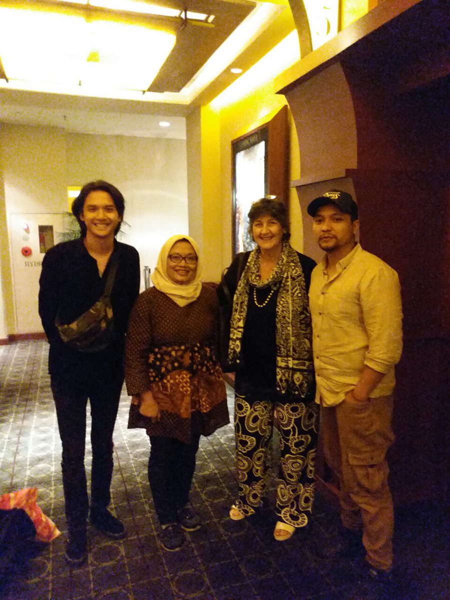 LiaSciortino's tweet photo. Worth watching/film bagus pantas ditonton! Selamat #movies #Indonesia #filmlima #nontonlima #jakarta #toleransi https://t.co/htDJARadYS