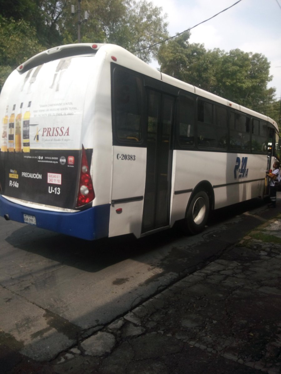 sergio751175's tweet photo. @JavierLopezDiaz Cruz Roja atiende a una mujer en una ruta 14 https://t.co/muXyrqLj0g