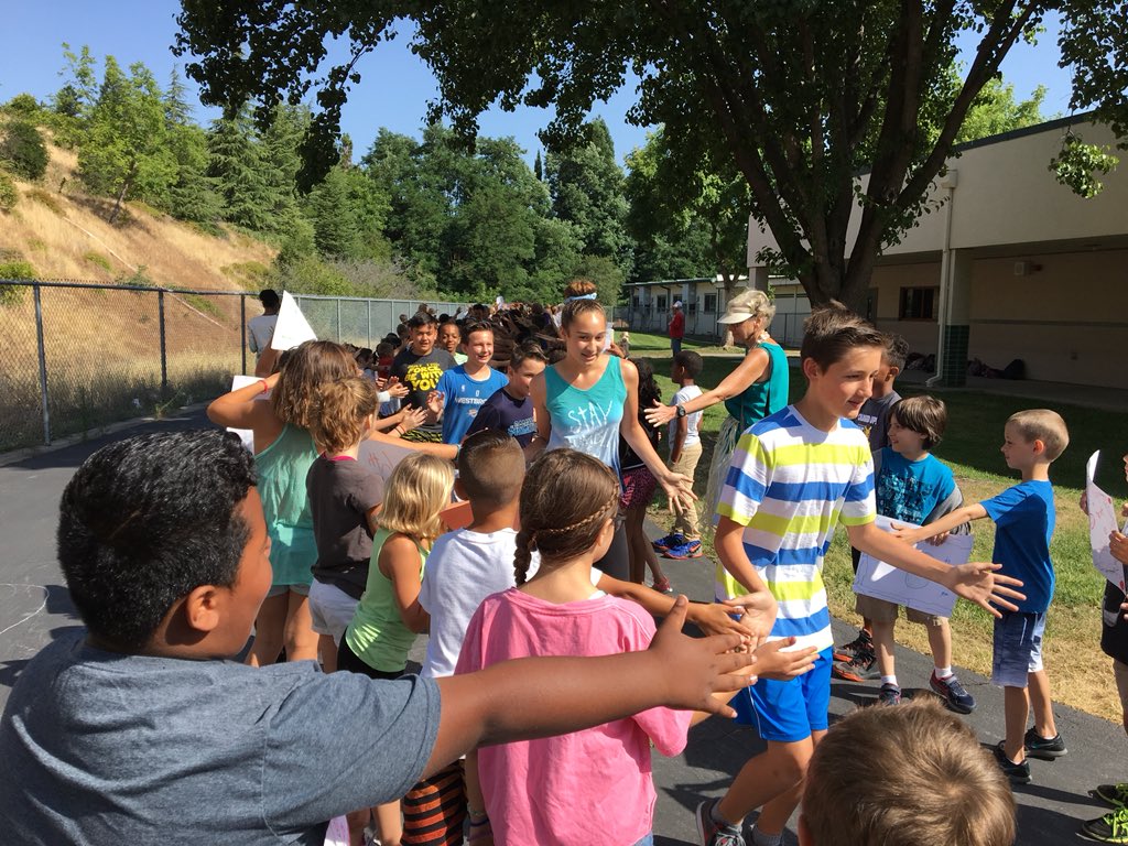 aspringsteen810's tweet photo. All of our Antelope Creek Falcons came out to wish the 6th graders good luck in middle school! We will miss you! Go Falcons! #rusdproud #gofalcons #ACESproud https://t.co/htxeaTNyDR