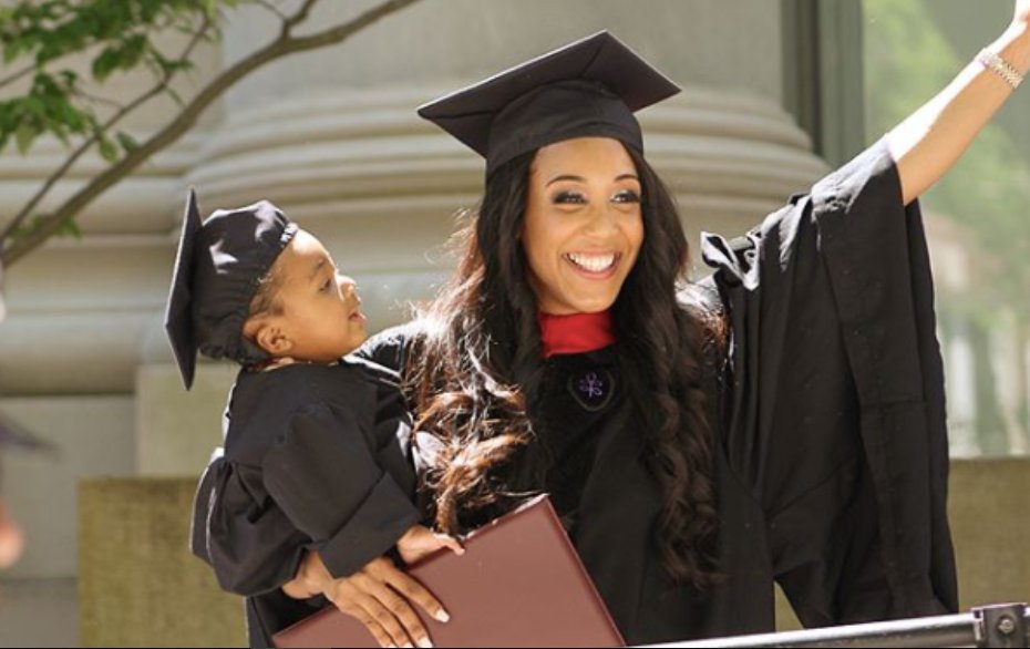 Odysseyware_TX's tweet photo. Feeling unmotivated today???  With baby in tow, 24-year-old single mom graduates from #Harvard Law School!  #noexcuses #Education #perseverance 
#DontMessWithMommas

Read more: https://t.co/jygxwMirut https://t.co/KMKCQYj9fU