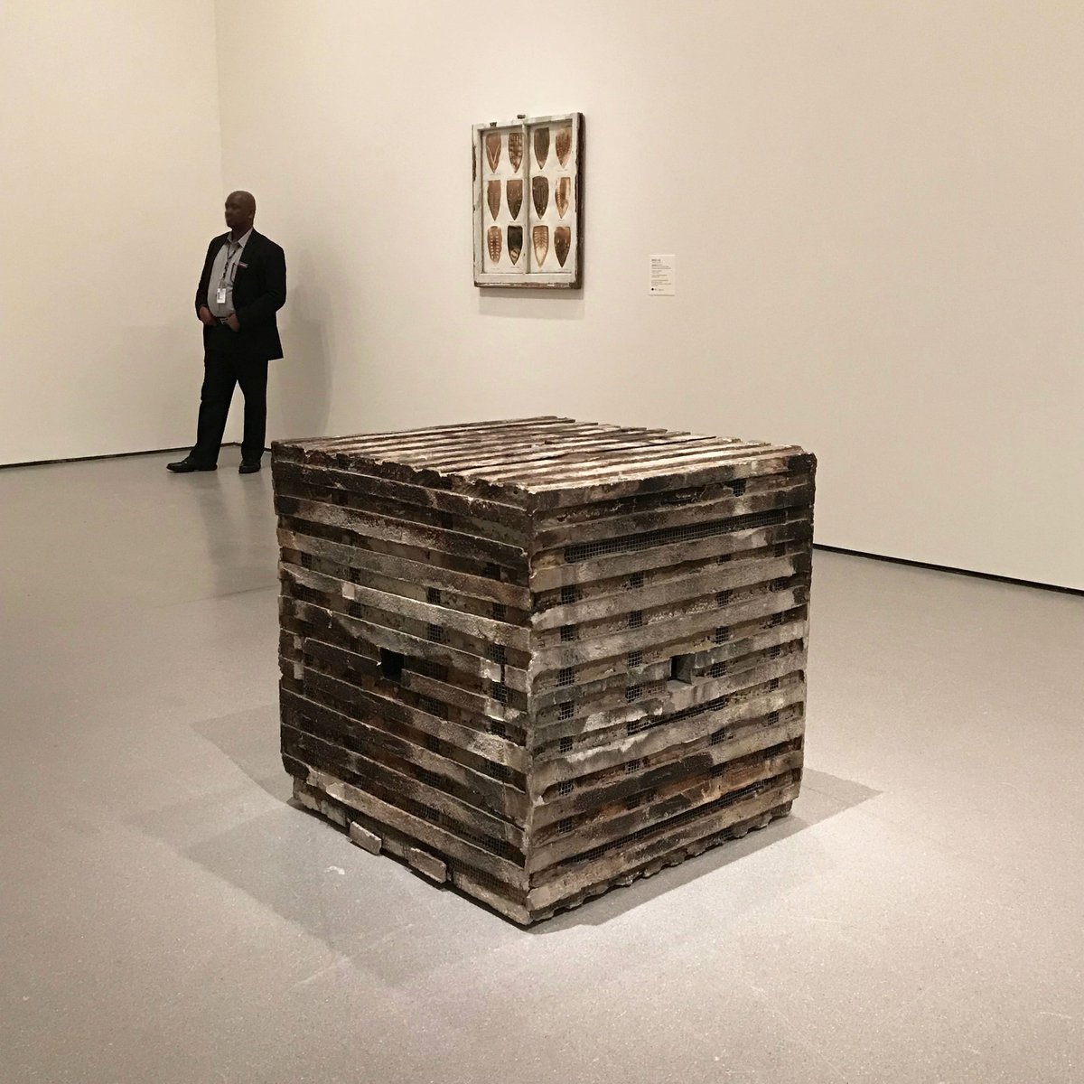 Magnus_Sculptor's tweet photo. “...the piece in its completion...has the markings of what it went through, both in my making it and that five-hour fire that it went through.”—Jackie Winsor on “Burnt Piece” (1977-78), now on view in #GundStudioVisit https://t.co/wBiCP1qAeP https://t.co/zYnTTC4Nnl