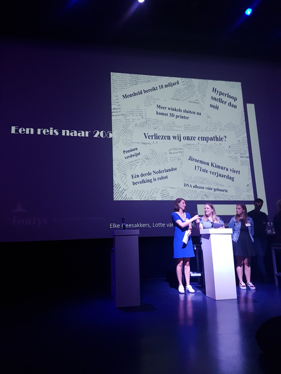 AVMarnix's tweet photo. In de trein aan het nagenieten van het #toekomstfestival van @MinOCW . Trots op onze studenten (en van @iselinge @Saxion) die hun passie, bevlogenheid en visie op de leraar in 2050 met ons deelden. Beroepstrots van de leraar prachtig te zien en keihard nodig! @FontysKindEduca https://t.co/F1Ong1MvoC