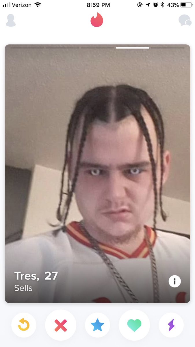 whitneylee78's tweet photo. Tinder guys be like “I’ll change your life”     Yeah mf I bet you will 👀😂😂👹 https://t.co/vyxFsmOcby