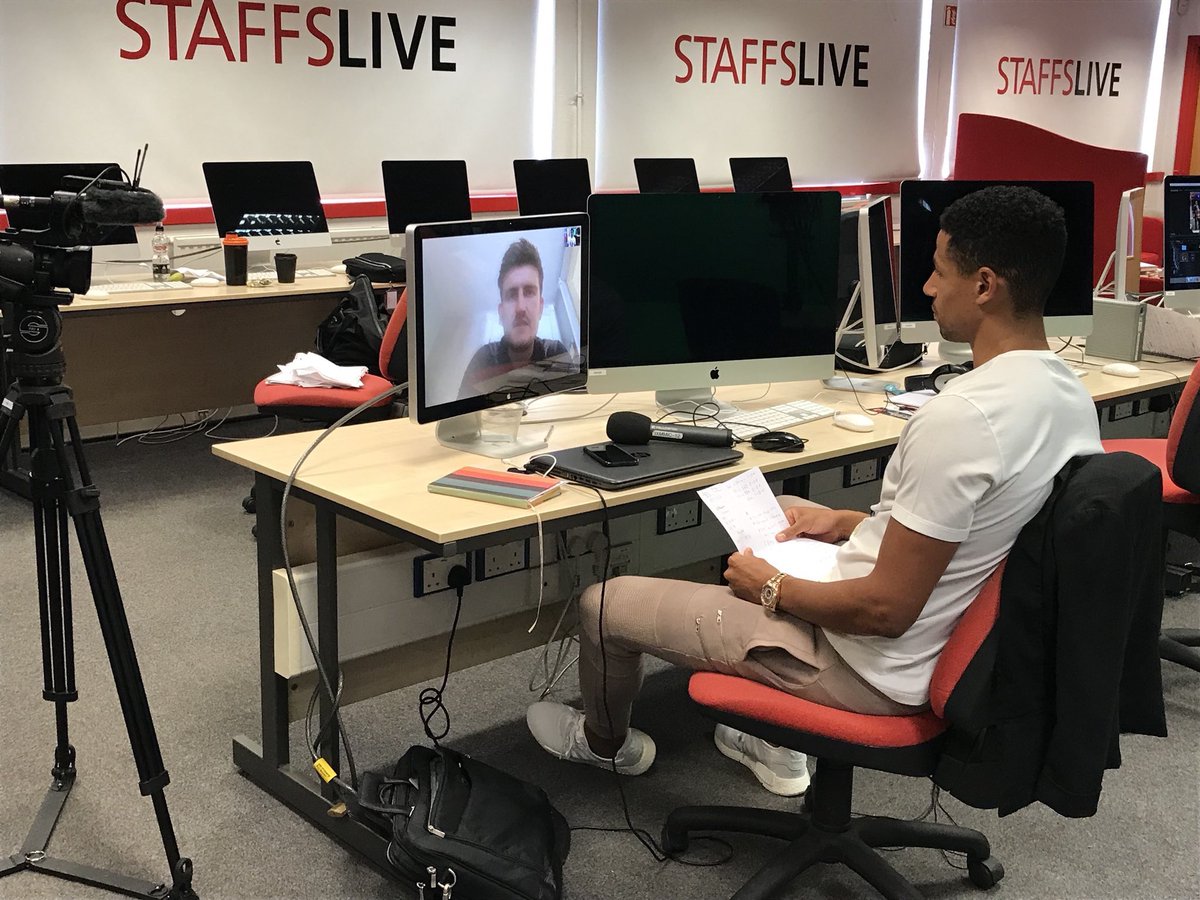 TheCurtisDavies's tweet photo. A long day of editing in the studio today @StaffsUni
All worth it in the end as I’m really proud of my work. Looking forward to wrapping up tomorrow and doing a bit of presenting 🎥🎙 #SportsJournalism https://t.co/x7BrELEtpQ