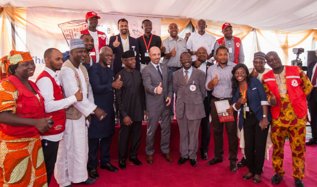 NEInnovationHub's tweet photo. Vice-President Yemi Osinbajo with leadership of ICRC. They are partners to the North-East Makeathon and the North-East Humanitarian Innovation Hub.

#NEInnovationHub
#VPAtNEHub https://t.co/TYRAYDWt18