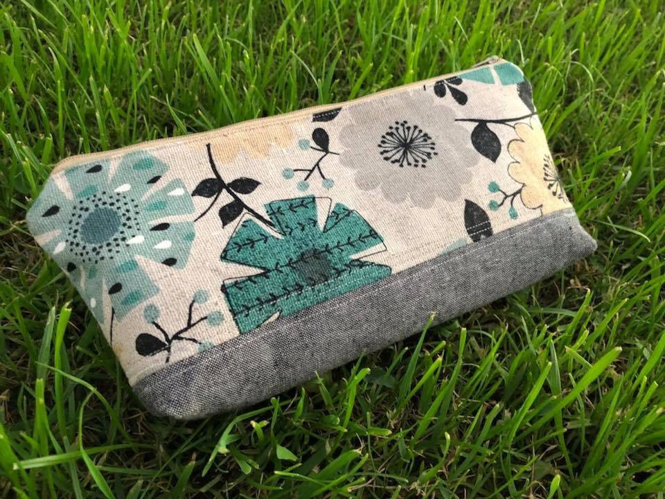 Pineapple Triangle tweet media