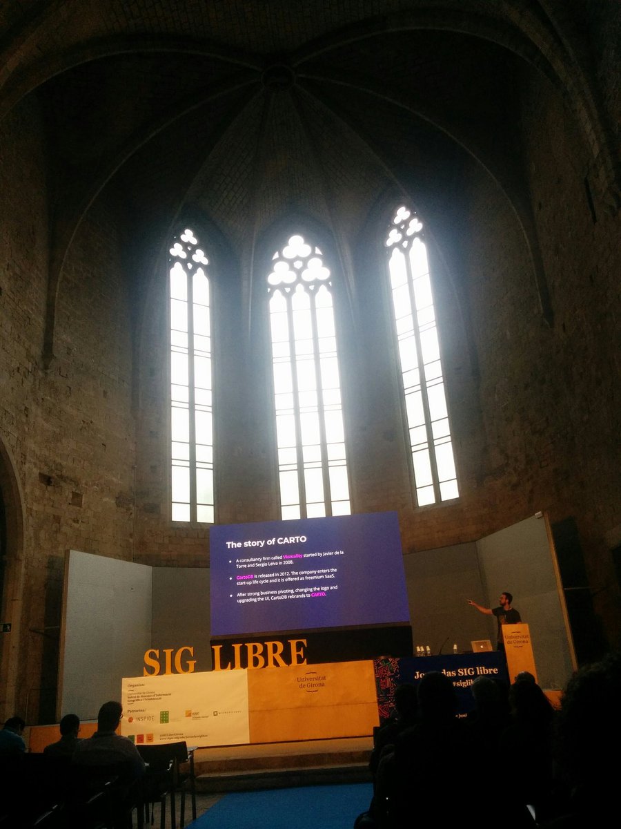 Nuriettt's tweet image. Ramiro Aznar de @CARTO cierra las ponencias de las Jornadas de #siglibre2018 con &quot;La historia de un error&quot; @SIGTE_UdG @SIGLibreGirona
