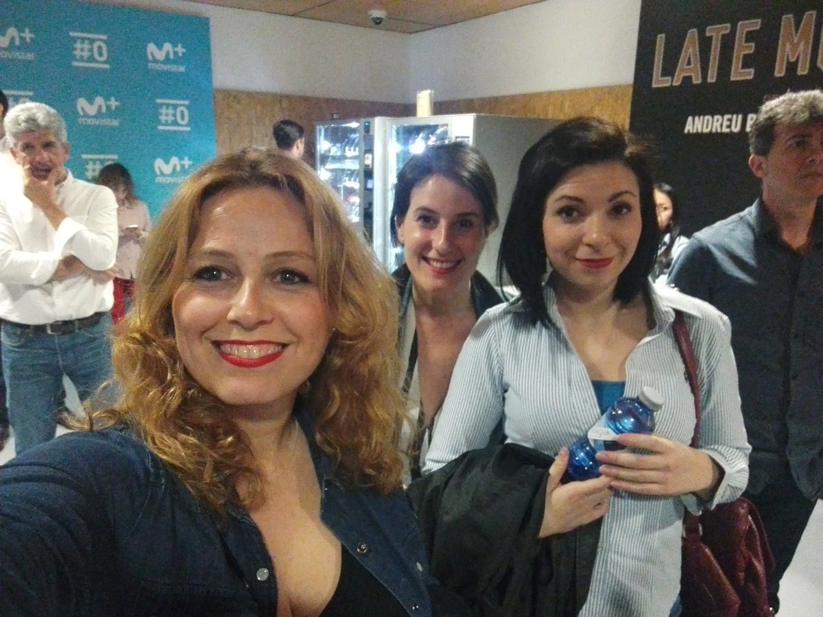analiasuarez75's tweet photo. Esperando para entrar y ver el programa de Buenafuente!! #LateMotiv405 #movistar #tv #humor https://t.co/L6J2NCjEGo