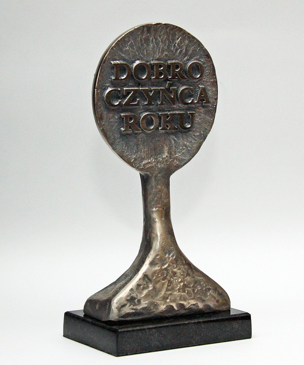 TescoMediaPL's tweet photo. On the day of our Food Waste conference, we are happy to share we received the prestigious “Benefactor of the Year” award for our social responsibility strategy! https://t.co/tc0E9Vsqxt