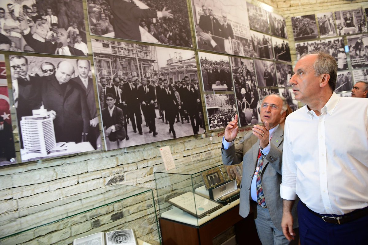 vekilince's tweet photo. 9. Cumhurbaşkanımız Merhum Süleyman Demirel’in İslamköy’de bulunan mezarını ve Süleyman Demirel  Demokrasi ve Kalkınma Müzesini ziyaret ettik https://t.co/5ebUfbgJcF